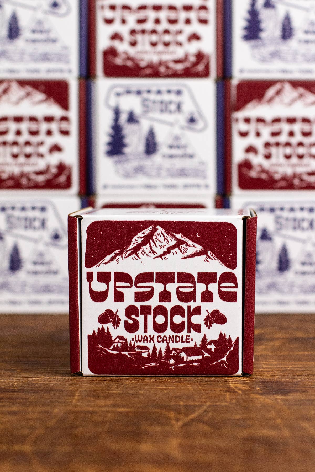 Upstate Stock Sawkill Greenleaf Coconut Wax Candle: Amber
